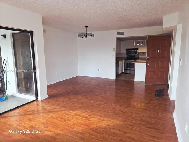 Foto del edificio - 20130 NE 3rd Ct