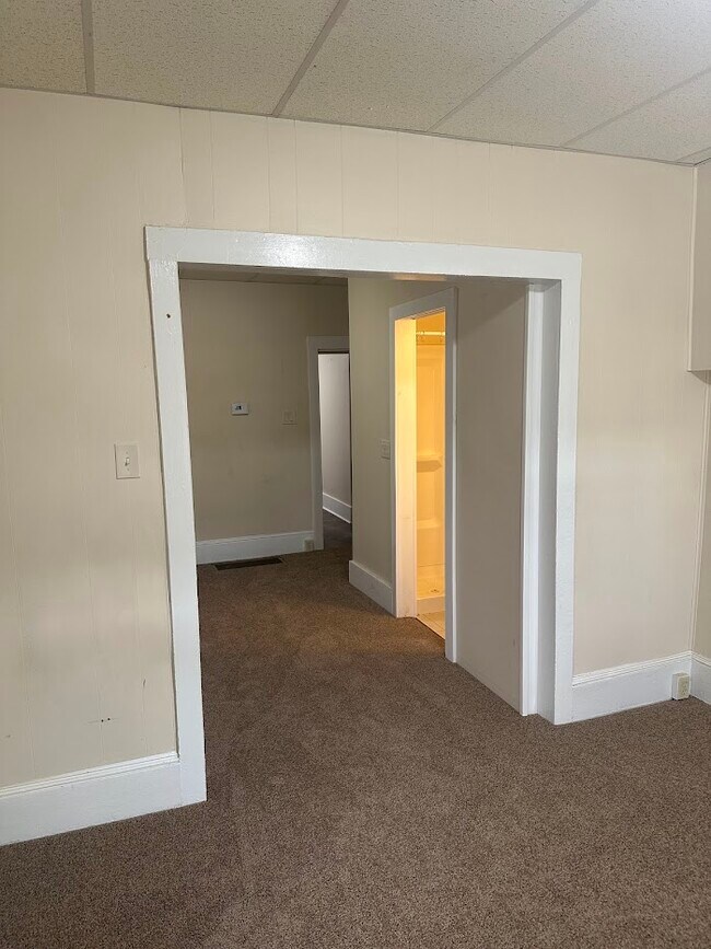 Foto del edificio - 381 E 5th St