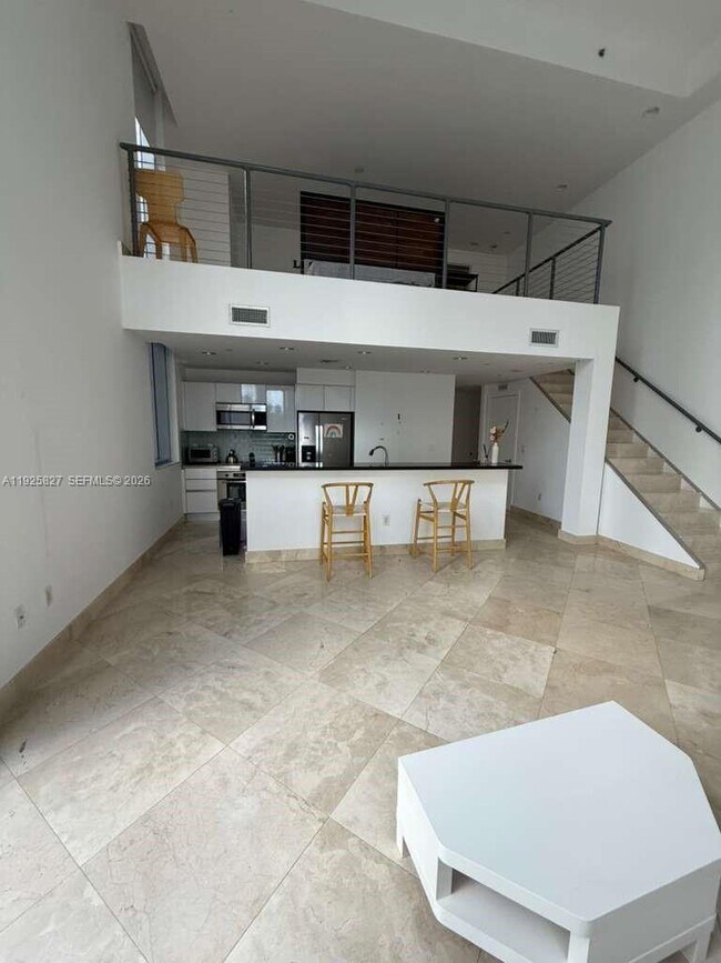 Building Photo - 1060 Brickell Ave