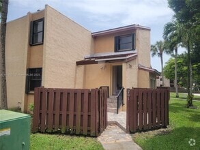 Building Photo - 251 W Park Dr