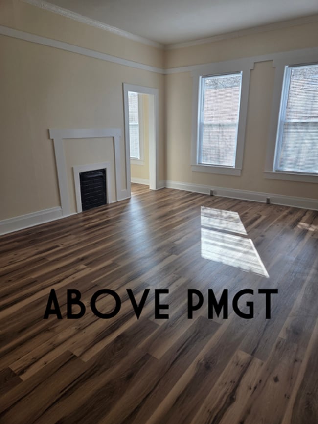 Building Photo - Very Roomy Apartment