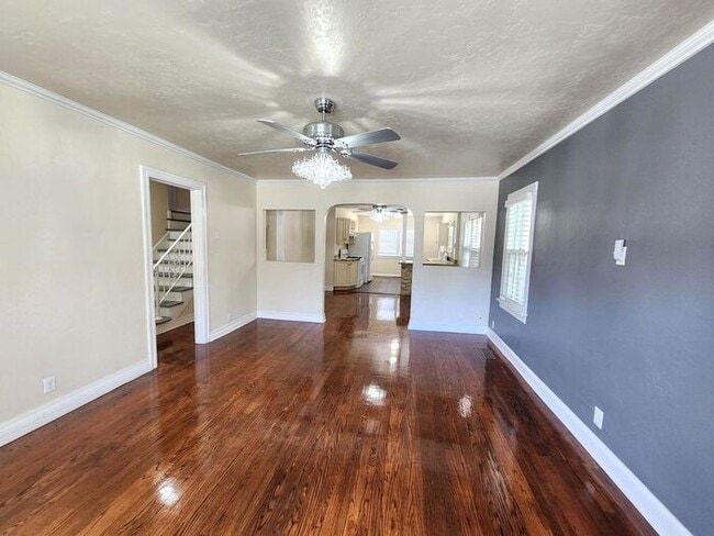 Foto del edificio - AMAZING 3 BED, 2 BATH Plus Study MILLERS ADDITION NW OKC