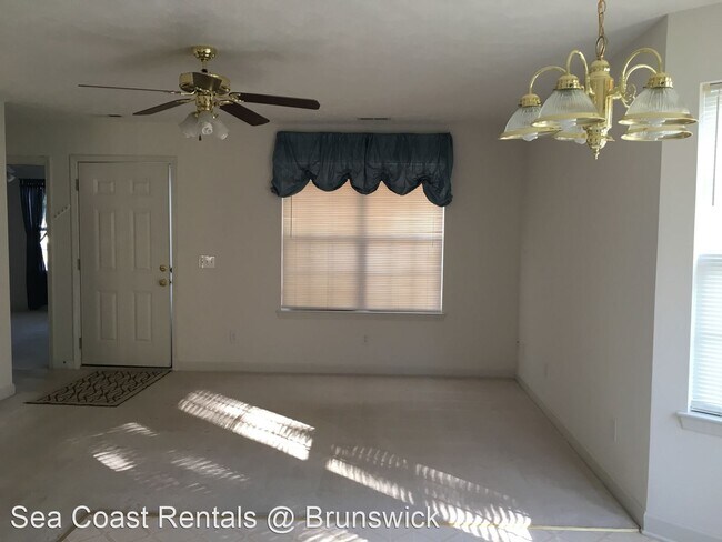 Building Photo - 3 br, 2 bath House - 123 NE 6th Street