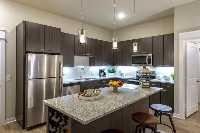 Foto del edificio - Prime Houston Location with Modern Style!