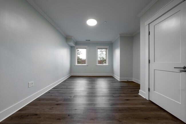 Building Photo - 18 Hennery Wy