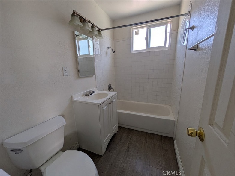 Building Photo - 1044 Wallgreen St