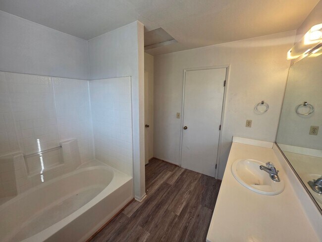 Foto del edificio - 2004-2004 E Chelsea Ct