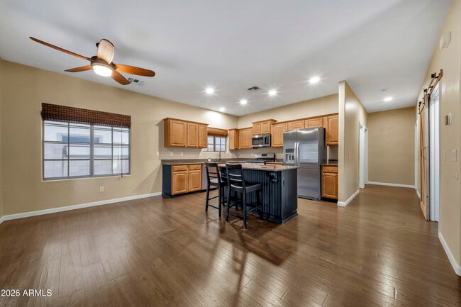 Foto del edificio - 3635 N 132nd Dr