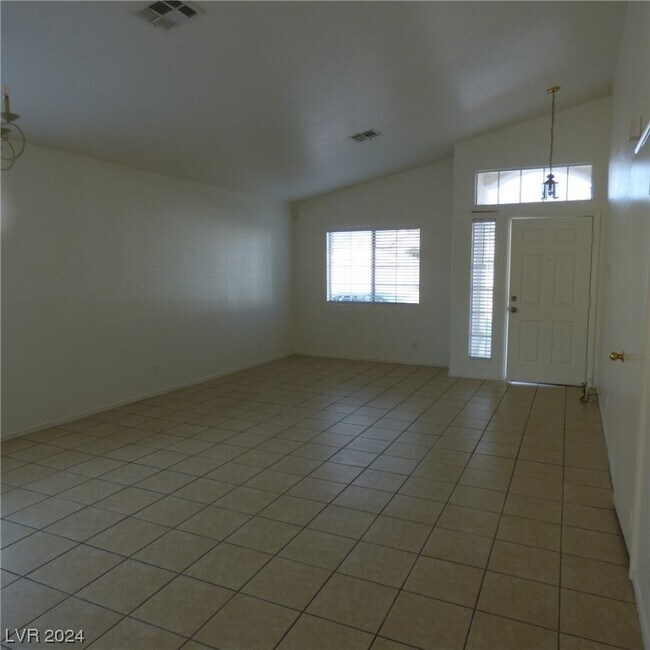 Foto del edificio - 3931 McGregor Way