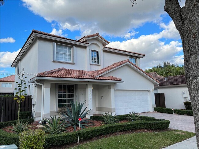 Foto del edificio - 10941 NW 58th Terrace
