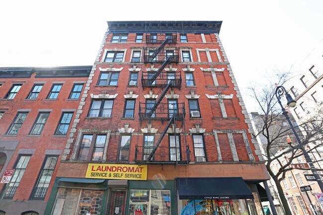 Building Photo - 296-298 W 4th St