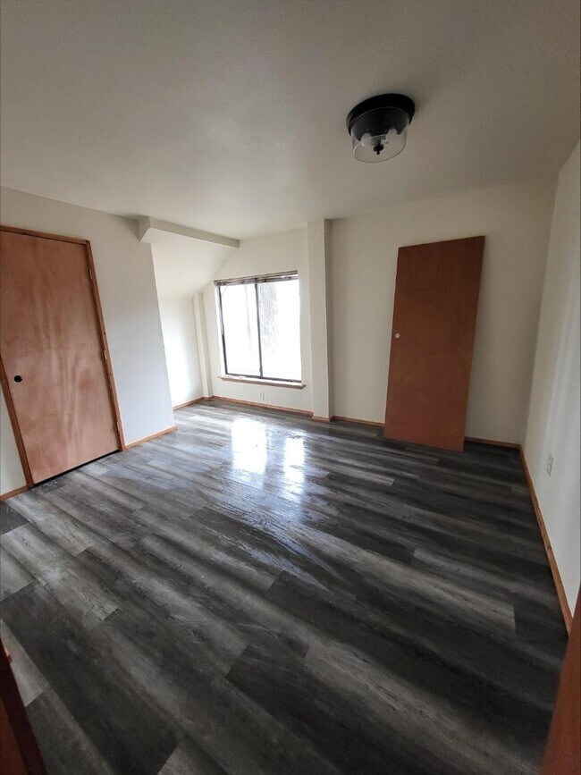 Foto del edificio - 10081 Jacobs Ln