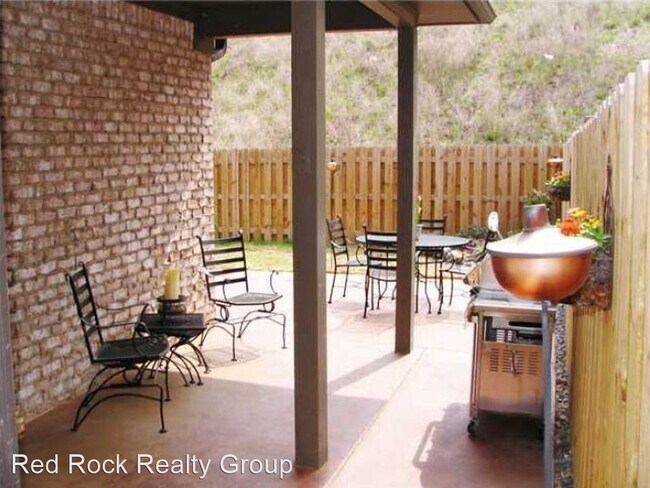 Foto del edificio - 3 br, 2 bath House - 5684 Park Side Road