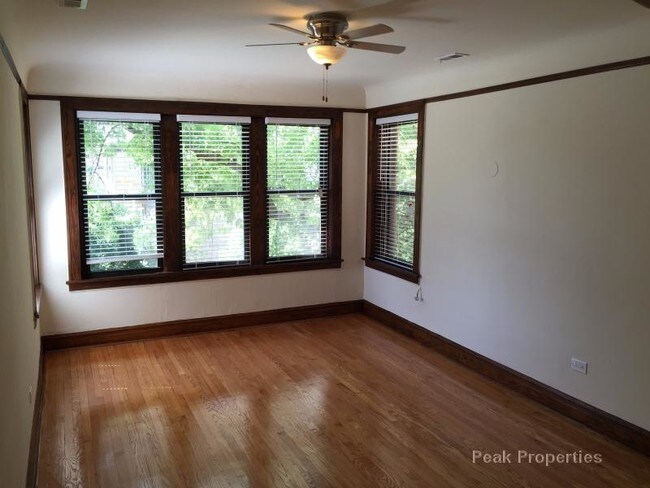 Building Photo - 1101 N Mozart St