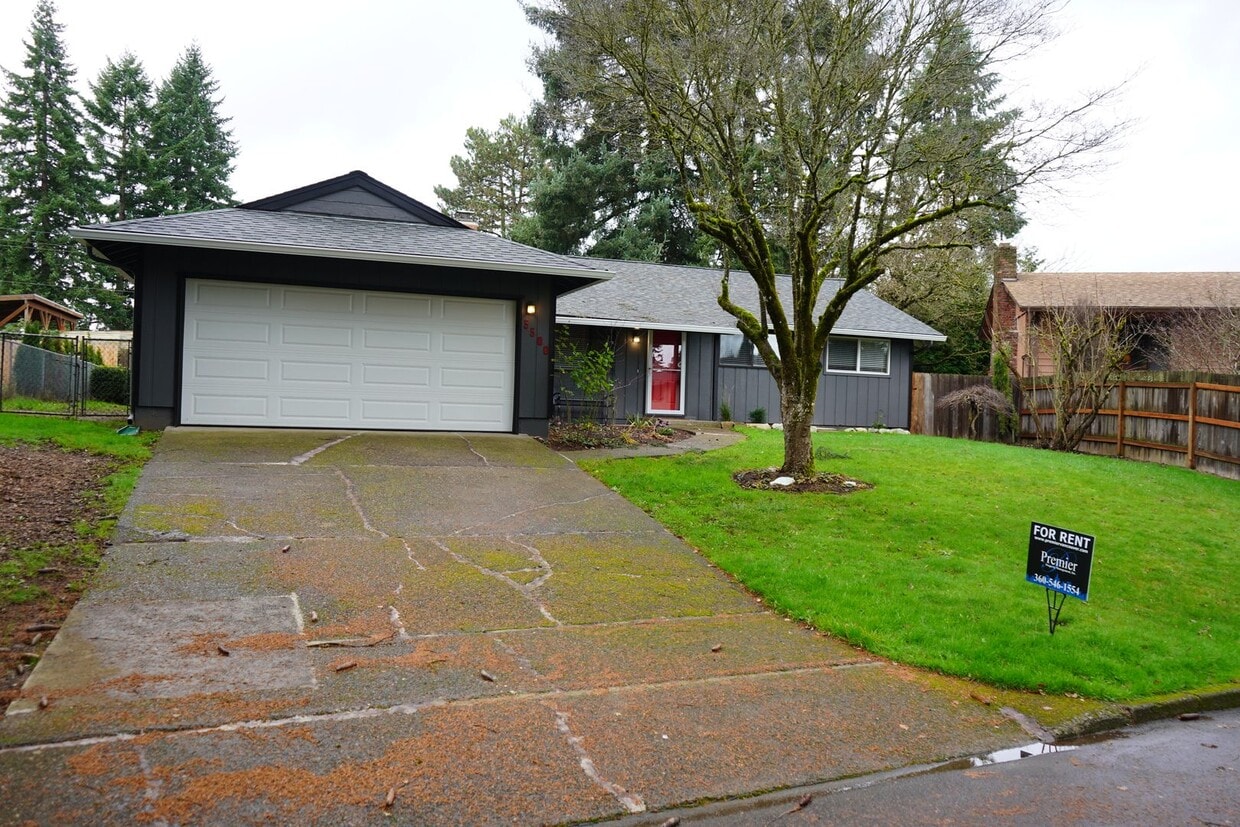 Photo - Spacious Minnehaha Single Level Home on Cul-de-sac for Lease! - 5500 NE 41st Ave