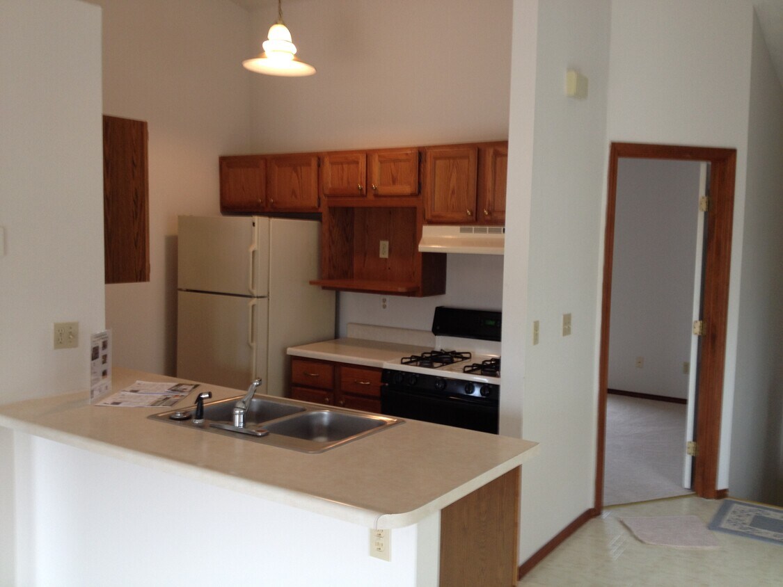 Primary Photo - 1227 Beacon Hill Ct