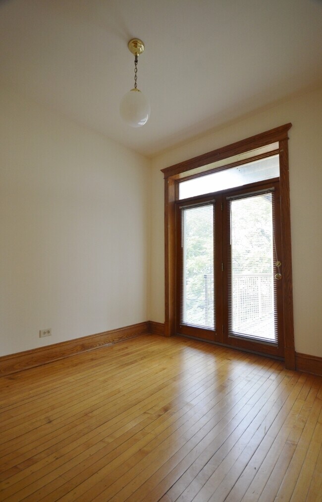 Foto del edificio - 1742 W Addison St