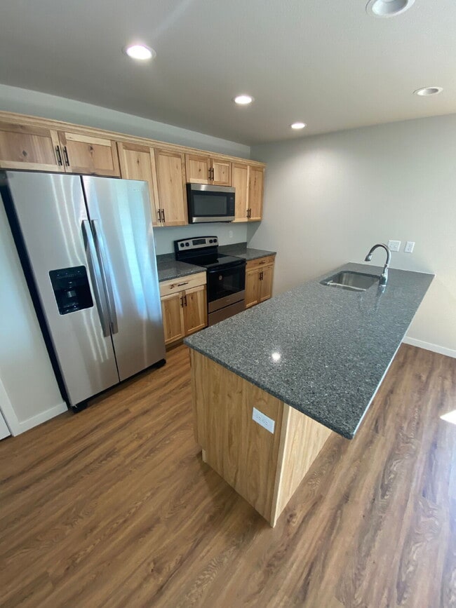 Building Photo - 1553 47th Loop