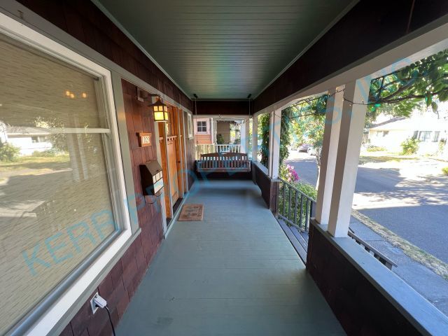 Building Photo - FREE RENT! 3 Bd - 2 Bth - Walk-in Closets ...