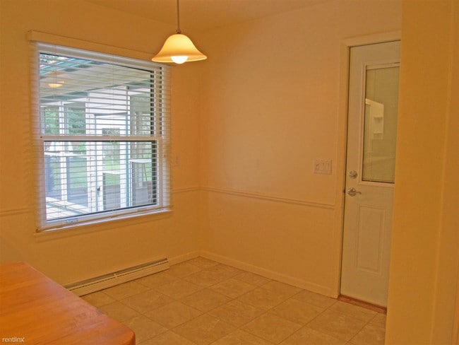 Building Photo - 5923 Angling Rd