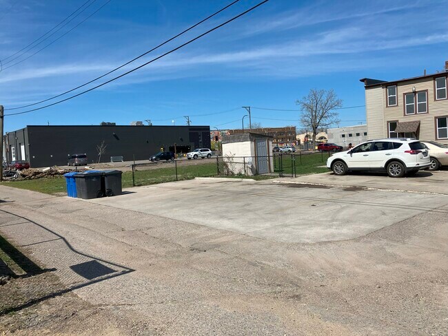 Foto del edificio - 3052 Minnehaha Ave