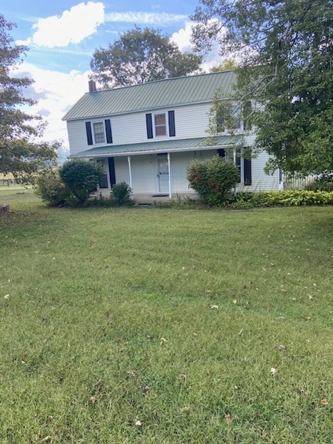 Building Photo - Beautiful 3brm, 2bath Home in Heart of Bur...