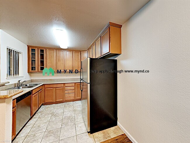 Building Photo - 3715 Tallyho Dr