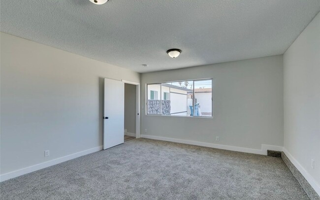 Building Photo - 3813 El Conlon Ave