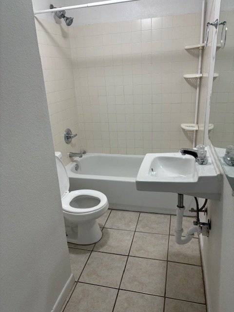Foto del edificio - Spacious Upstairs 1-Bedroom Apartment in Downtown Stephenville