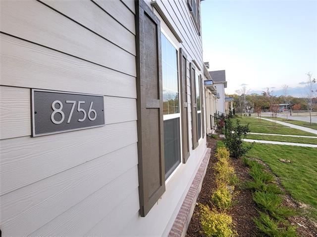 Building Photo - 8756 Samara St