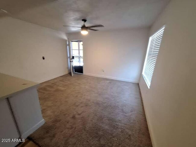 Building Photo - 461 W Holmes Ave