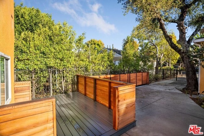 Foto del edificio - 1844 18th St