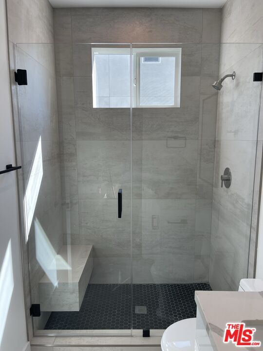 Foto del edificio - 14249 Sylvan St