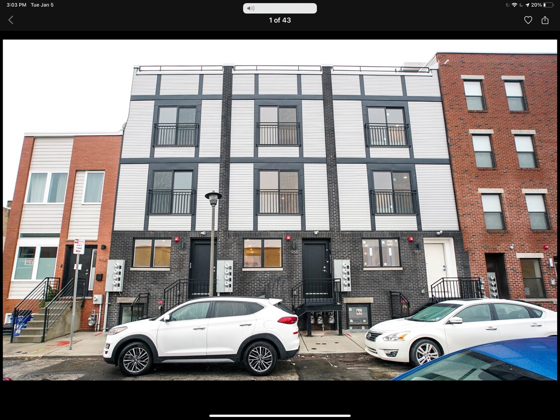 Primary Photo - 966 N Marshall St