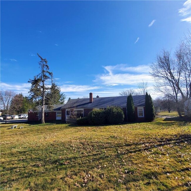 Building Photo - 1295 E Western Reserve Rd