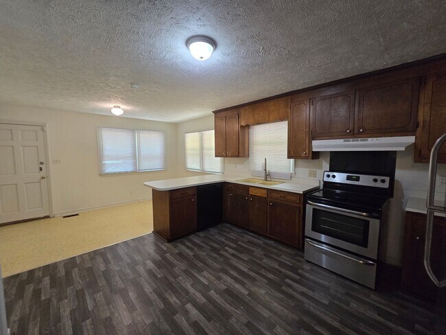 Building Photo - 1855 Broadell Dr