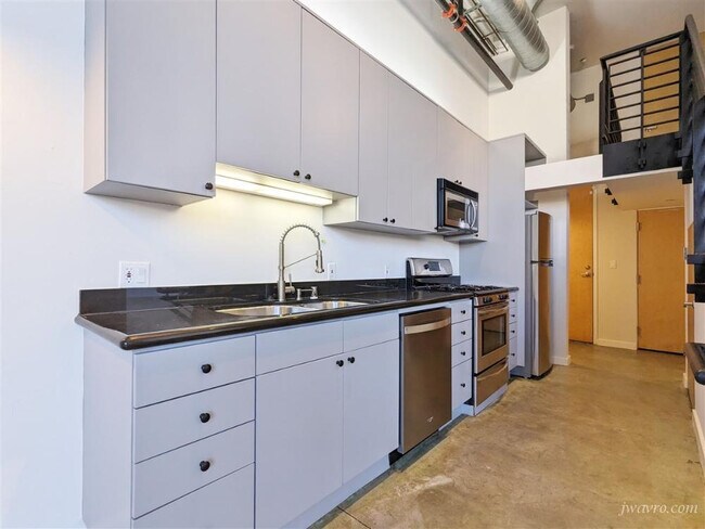 Building Photo - 60 Rausch St