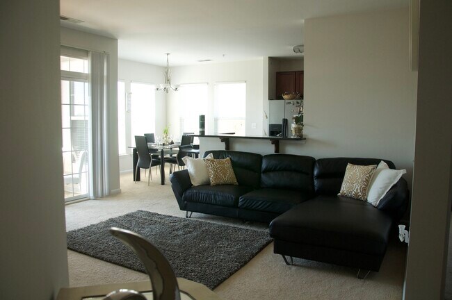 Foto del edificio - 1341 Karen Blvd