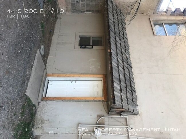 Building Photo - 1 Bed 1 Bath Studio Apartment in Roosevelt