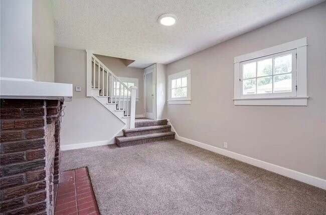 Foto del edificio - 1449 Weaver St