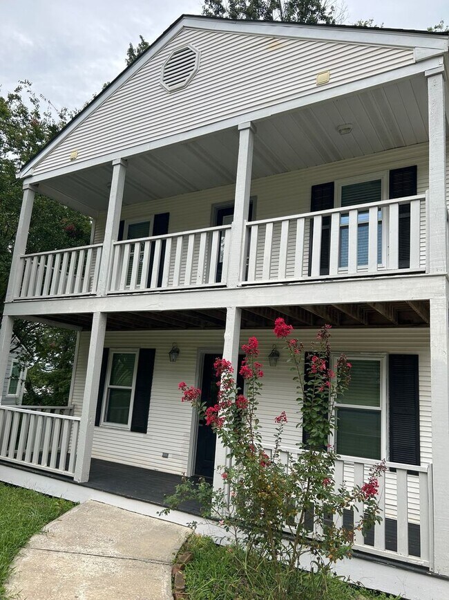 Foto del edificio - 4 Bedroom Single Family Home in Cartersville