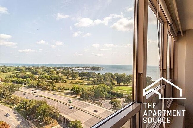 Foto del edificio - 3950 N Lake Shore Dr