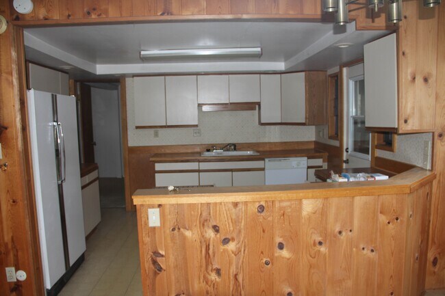 Kitchen - 2343 NE 94th St