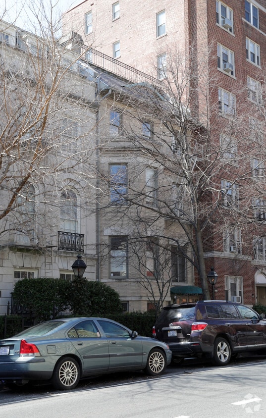 Building Photo - 1912 R St NW