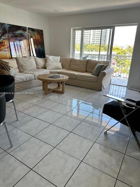 Foto del edificio - 3601 NE 170th St