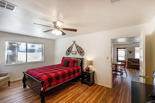 Building Photo - 62 Curlew Pl