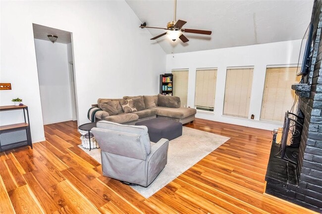 Building Photo - 13630 Cedar Point Dr