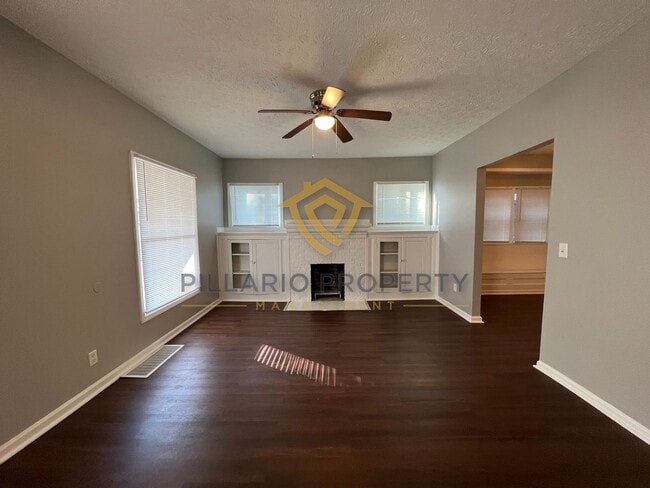 Building Photo - Spacious 5-Bedroom, 2-Bathroom Home in Butler-Tarkington Neighborhood, Available Now!