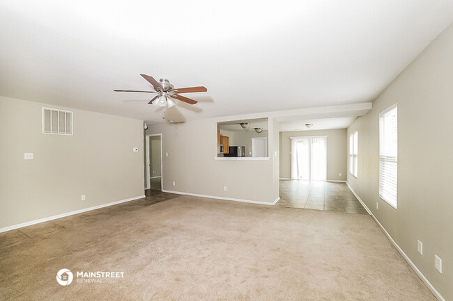 Building Photo - 5458 Fairway Forest Dr