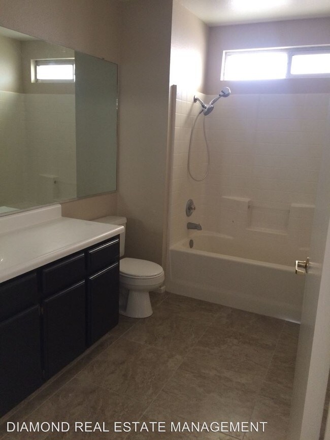 Foto del edificio - 3204 Brookside Dr